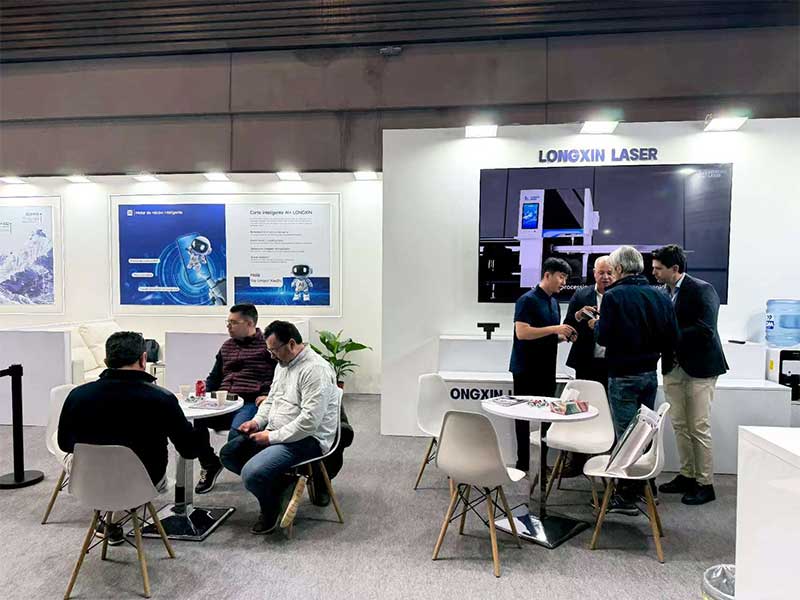 Longxin Debuts at Spain's BIEMH Exhibition, Embarking on a New Smart Manufacturing Journey with Global Clients Toward 2026