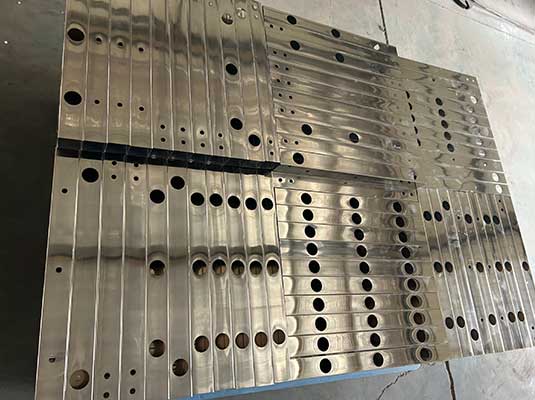 LX-K12MAX Enables Upgrades in Clothes Rack Manufacturing — A Successful Case Study of Efficient Stainless Steel Tube Cutting